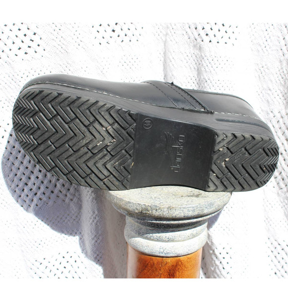 GUC Dansko Clogs Women Size 40 Black 8.5w - Picture 10 of 10